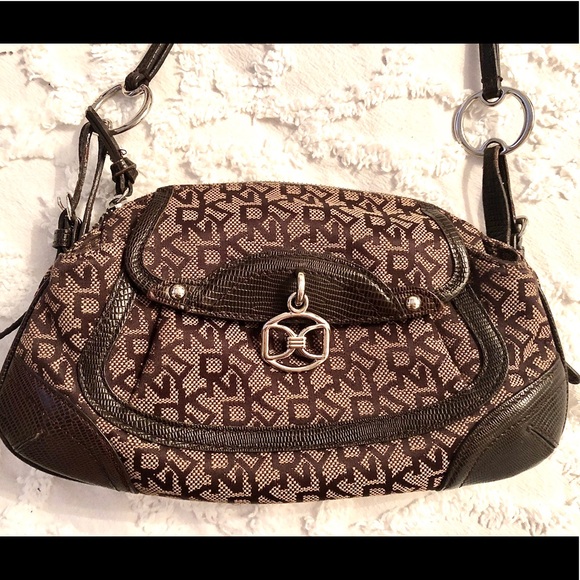 Dkny Handbags - DKNY Brown Signature Clutch Purse HandBag